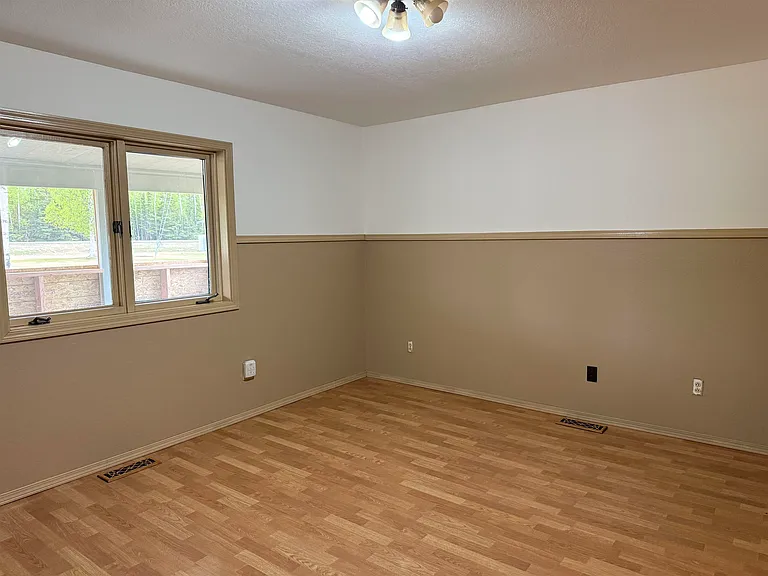 1120 Clearwater Rd — Photo 18