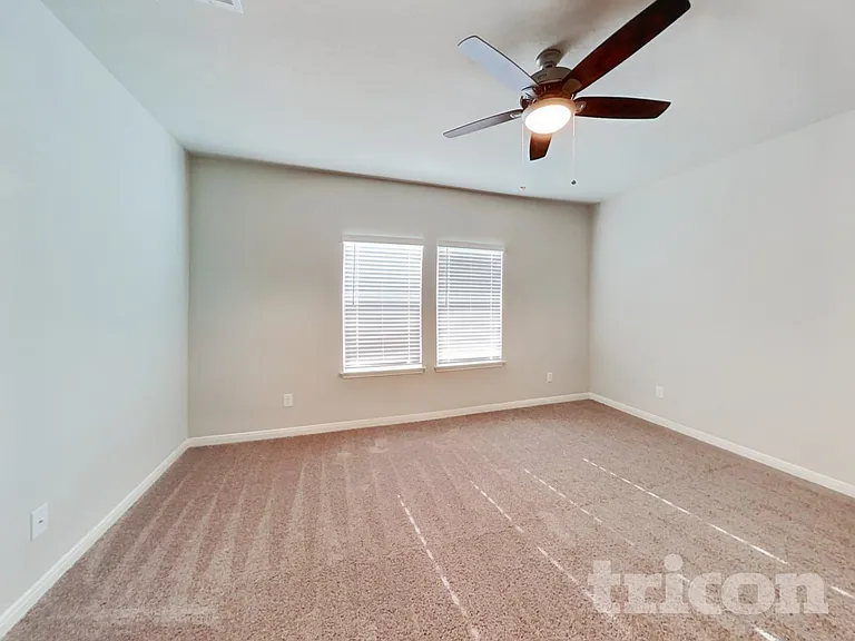 5616 Luna Pass — Photo 7