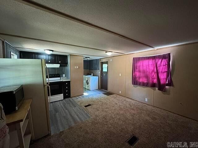 2nd image of 70 Reed St