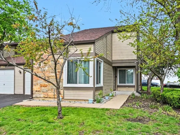 554 Alton Ct, Carol Stream, IL 60188