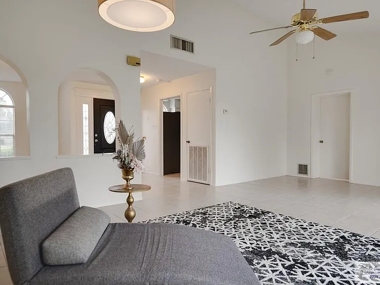 629 Balboa Rd — Photo 14