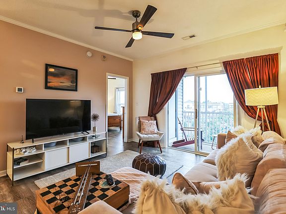 5th image of 17054 N Brandt St Unit 1306