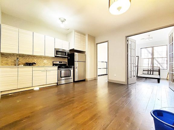 2nd image of 773 Saint Johns Pl #2R