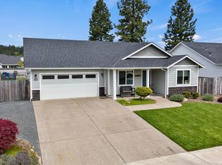 210 Retirement Ln, Cave Junction, OR 97523