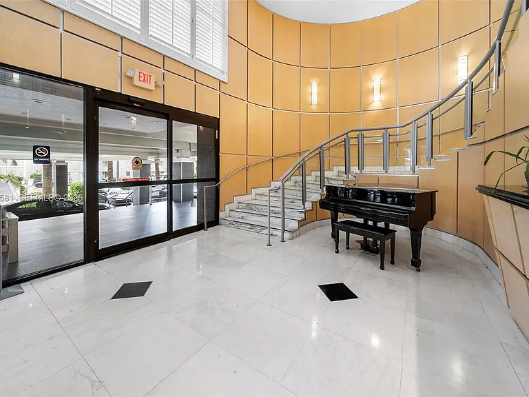 6770 Indian Creek Dr #Penthouse B — Photo 38