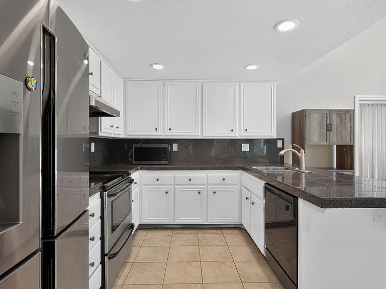 12137 Putting Green Row — Photo 19