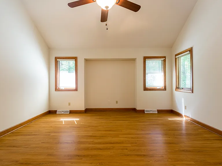 4758 Deer Park Ln — Photo 20