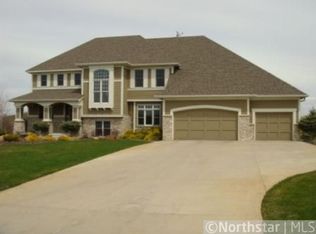 21125 Ridgewood Trl, Lakeville, MN 55044
