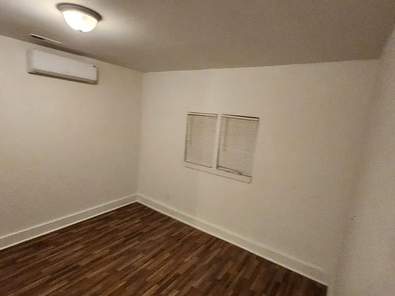 Unit Photo