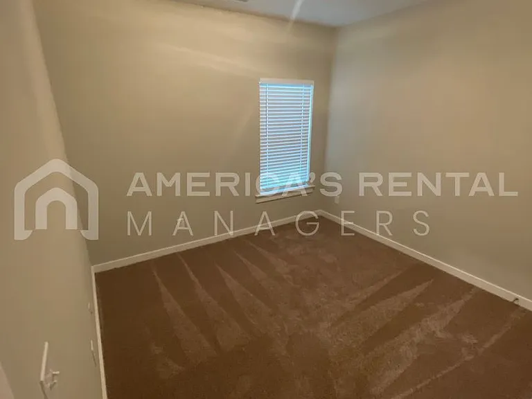2158 Ellsworth Loop Rd — Photo 26