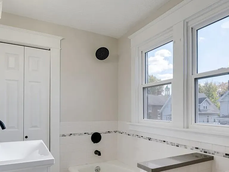 1734 Cleveland Ave — Photo 16