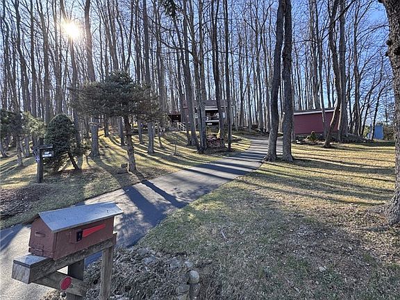 5th image of 725 Red Mill Rd