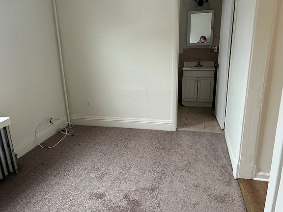 5th image of 25 Old Rd #1