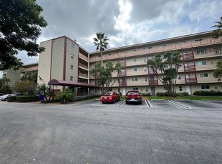 2216 N Cypress Bend Dr APT 308, Pompano Beach, FL 33069