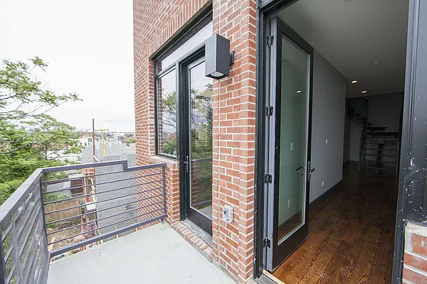 Rented by Brooklyn Group | media 7