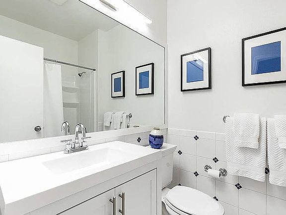 5th image of 171 Shipley St Unit 6