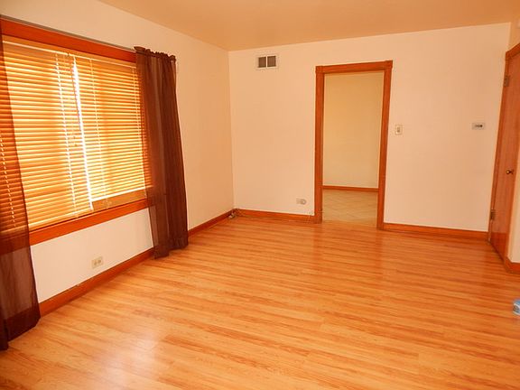 3rd image of 413 La Porte Ave