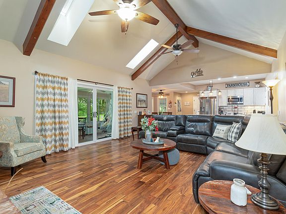 4th image of 3101 Shore Dr