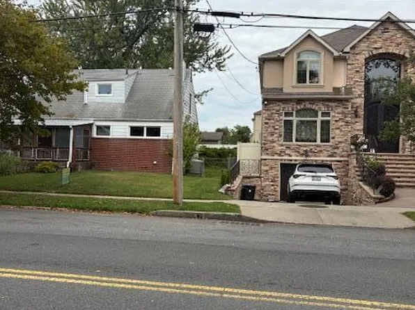 415 King St, Staten Island, NY 10312
