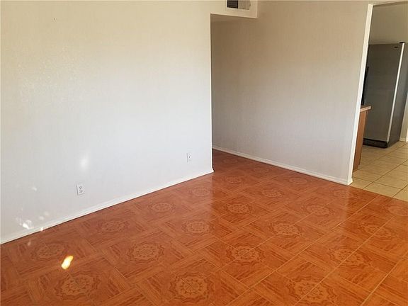 3rd image of 7307 Mimosa Ave