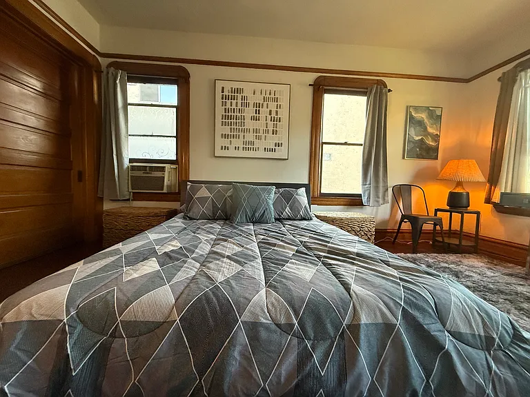 826 S Burlington Ave #10 — Photo 6