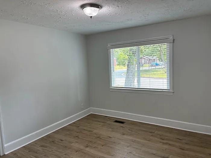 829 Amye St — Photo 14