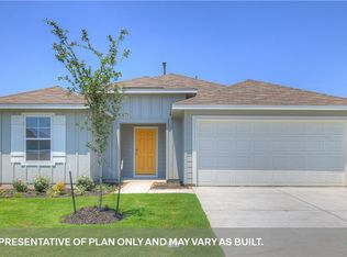 1124 Argonne Frst, Seguin, TX 78155