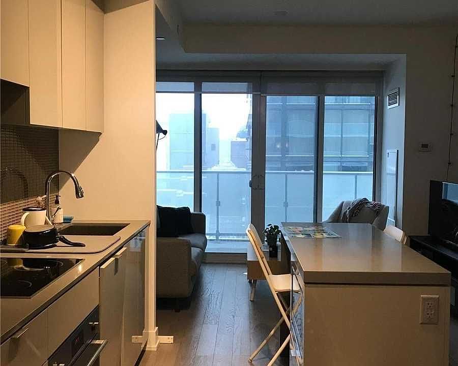 1st image of 7 Grenville St #1713