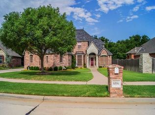604 Winding Creek Rd, Yukon, OK 73099