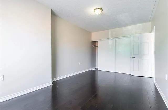 405 Erb St W #305 — Photo 12