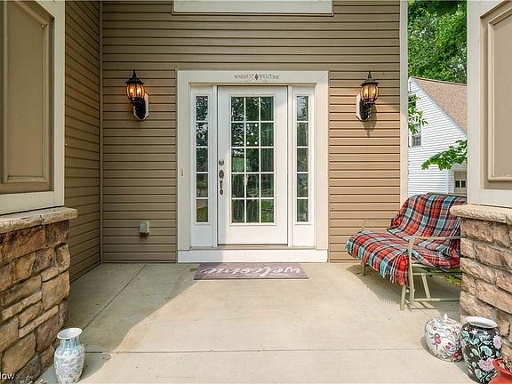 3rd image of 15 Minnewawa Dr