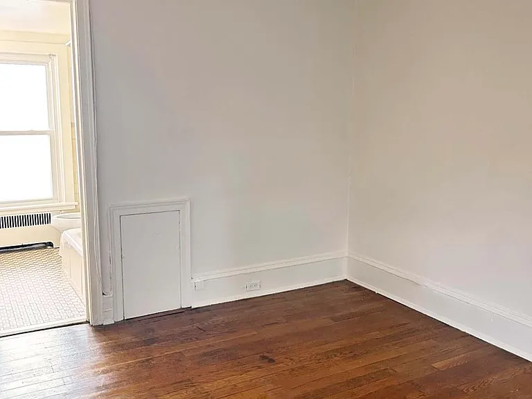 500 Manor House Ln — Photo 24