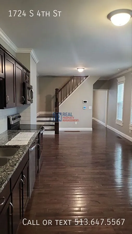 Updated, Clean 2 BR 1 BA Home — Photo 3