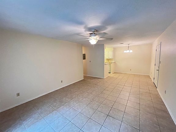 3rd image of 9467 Sunnehanna Blvd