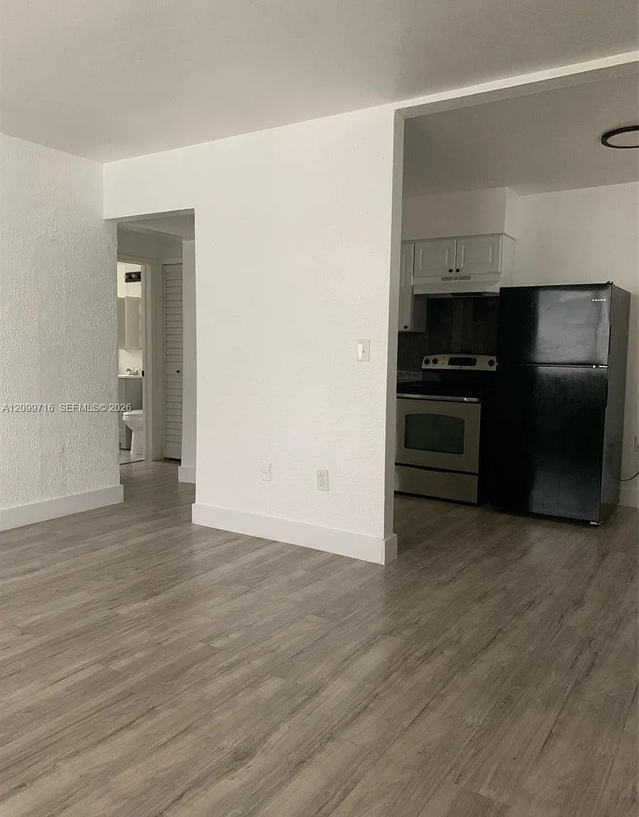 Fulford 1st Addn — Photo 1