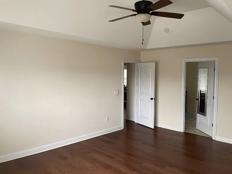 4017 Vallonia Dr — Photo 17