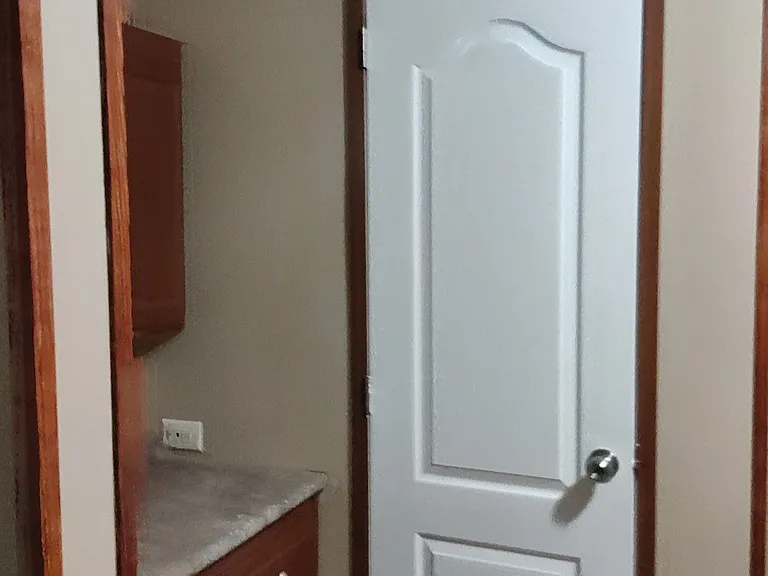 327 Shanklin Rd #C — Photo 26