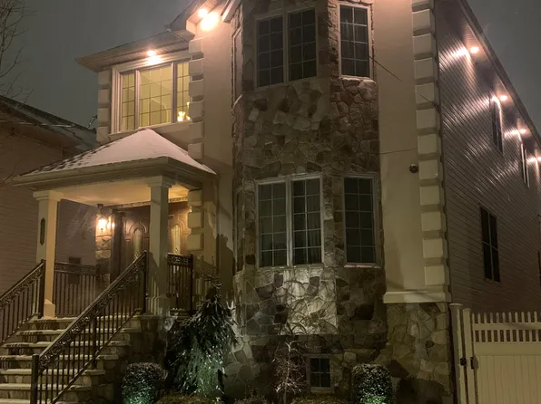 158 Muller Avenue image 1 of 42