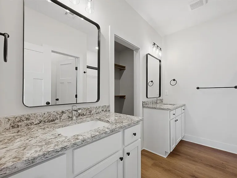 119 N Mendocino Ct — Photo 12