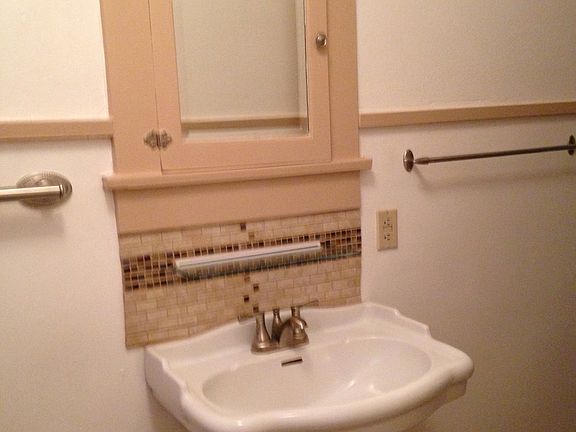 Pedestal Sink