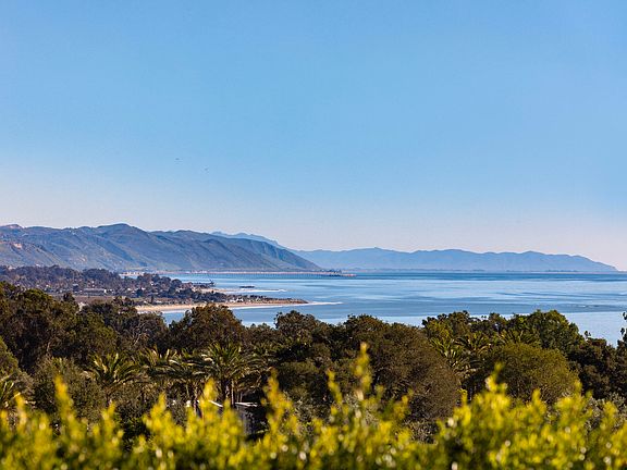 2nd image of 220 Montecito Ranch Ln