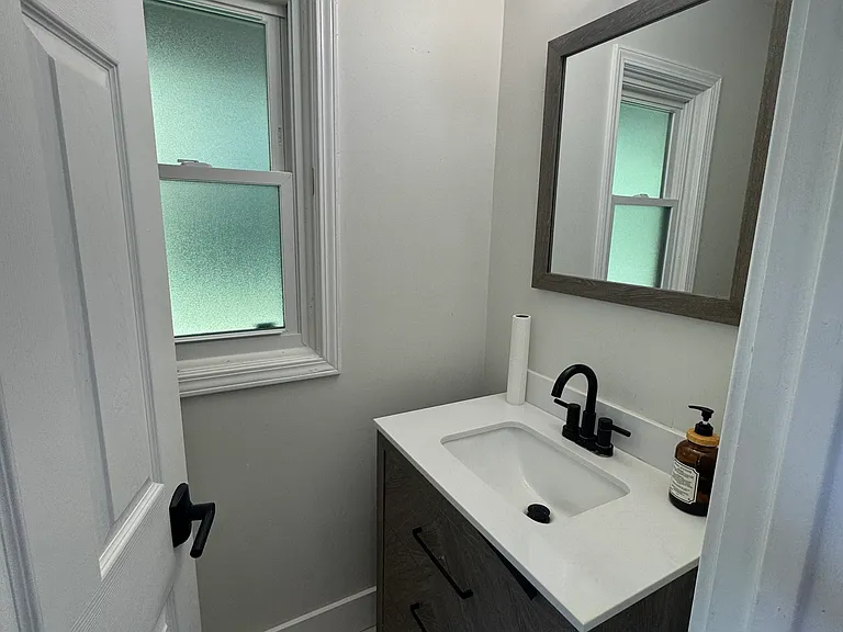 5730 Pineview Dr — Photo 11