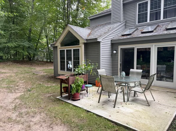 401 Ridgefield Cir #401D, Clinton, MA 01510