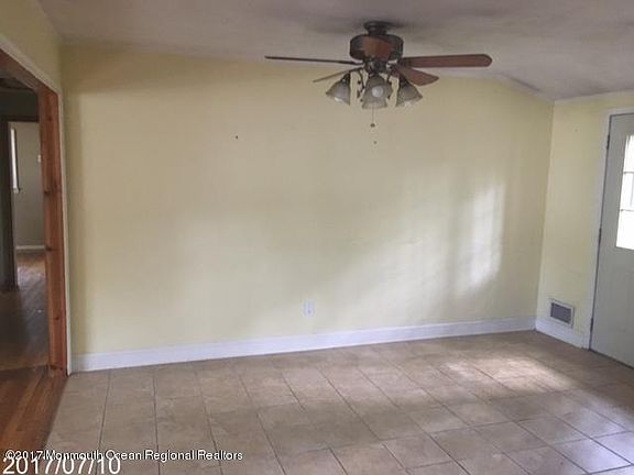4th image of 597 Montana Dr