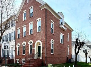 Crestfield Dr #1120, Rockville, MD 20850