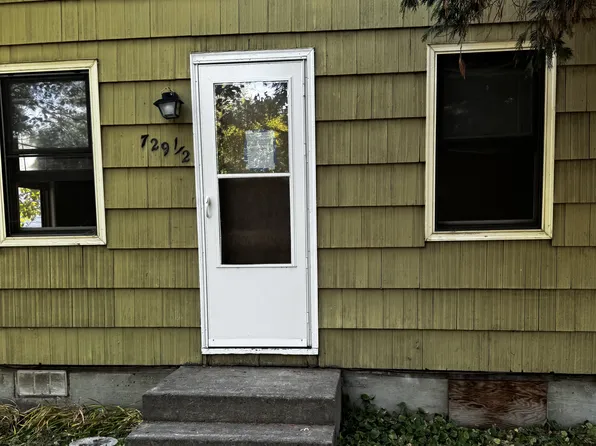 729 1/2 Pine St, Mount Shasta, CA 96067