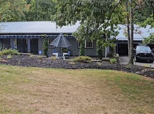 143 Gritt Rd, Buffalo, WV 25033