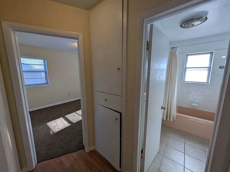 1010 E Main St — Photo 5