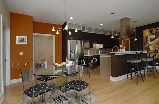 5th image of 5766 N Lincoln Ave #404