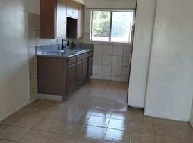 5123 Clara St, Bell Gardens, CA